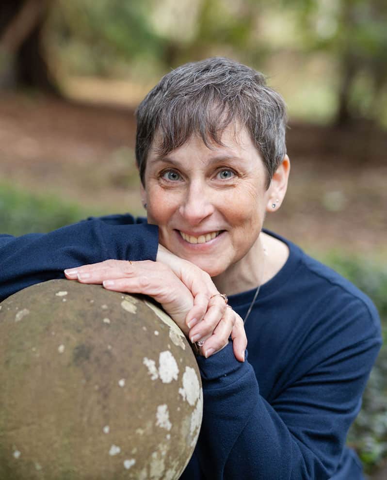 NEW-Susanna_Kearsley_photo_by_MarionMcKinnon-WEB Photo of author Susanna Kearsley (by Marion McKinnon Photography)